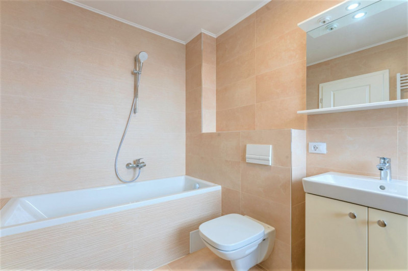 Apartament cu 3 camere in zona Centrala