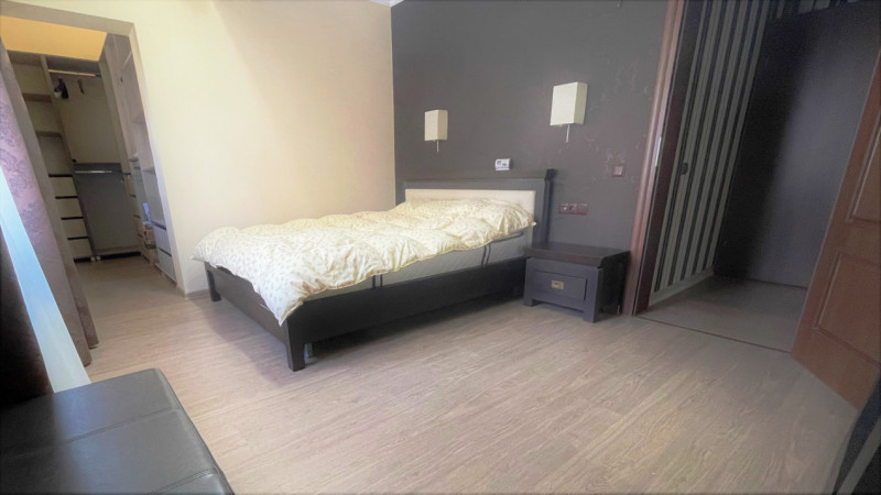 Apartament spatios cu 3 camere, Brasovul Vechi