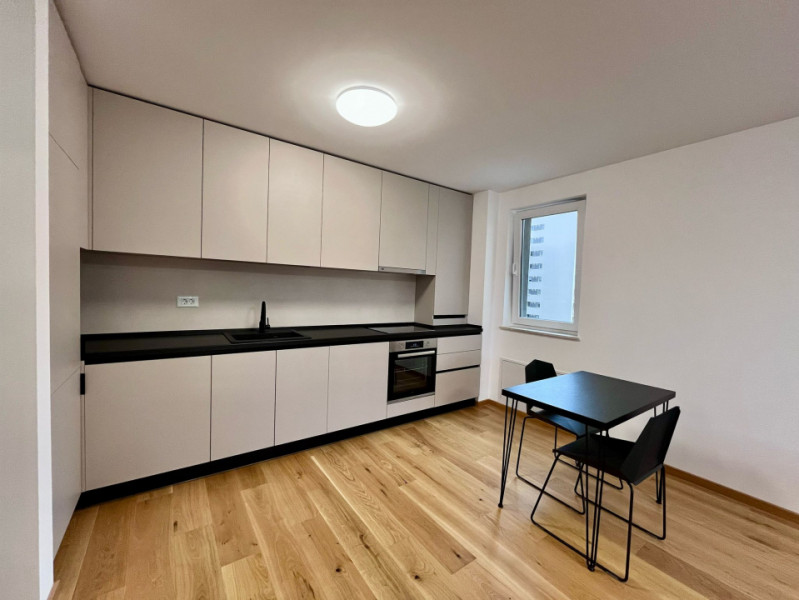Studio modern în Urban Plaza 