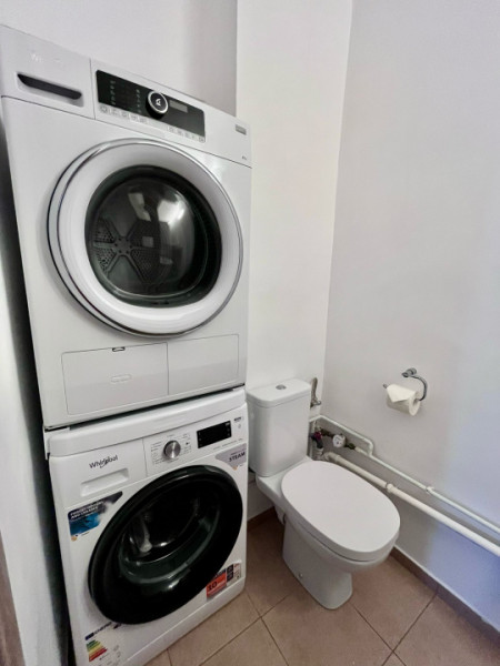 Apartament cu 3 camere pe 13 Decembrie 