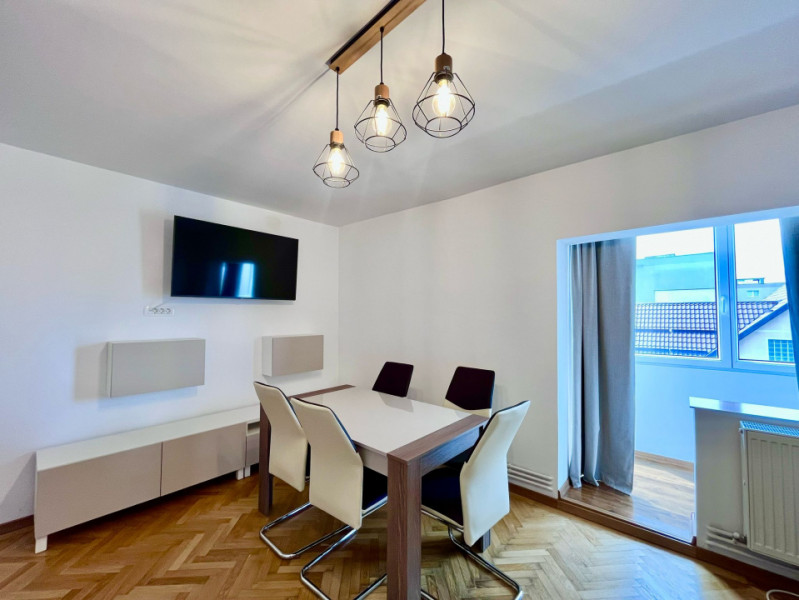 Apartament cochet cu 3 camere 