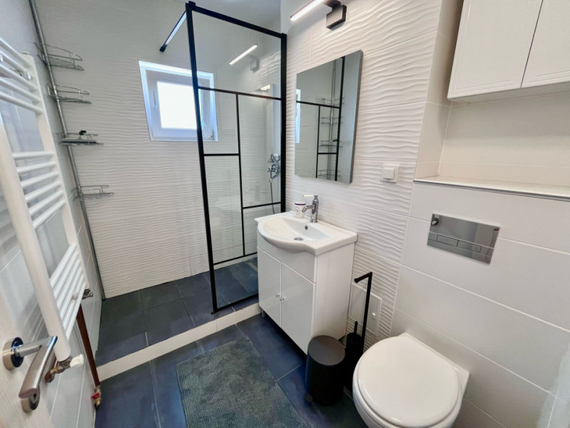 Apartament cochet cu 3 camere 