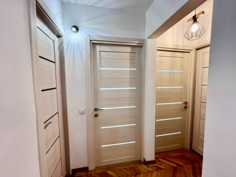 Apartament cochet cu 3 camere 