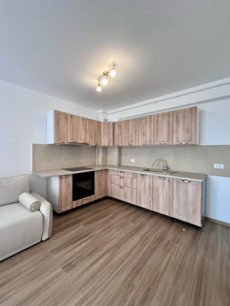 Studio modern in Tractorul