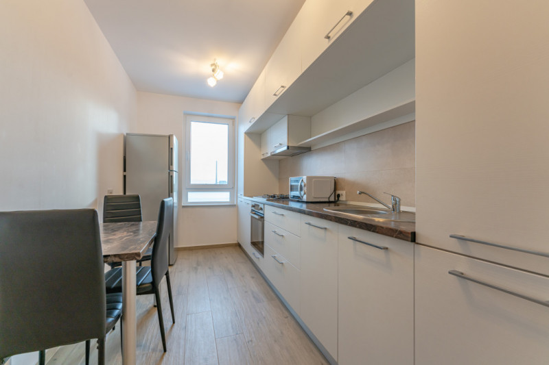 Apartament cu 2 camere, Coresi, aproape de pietonala