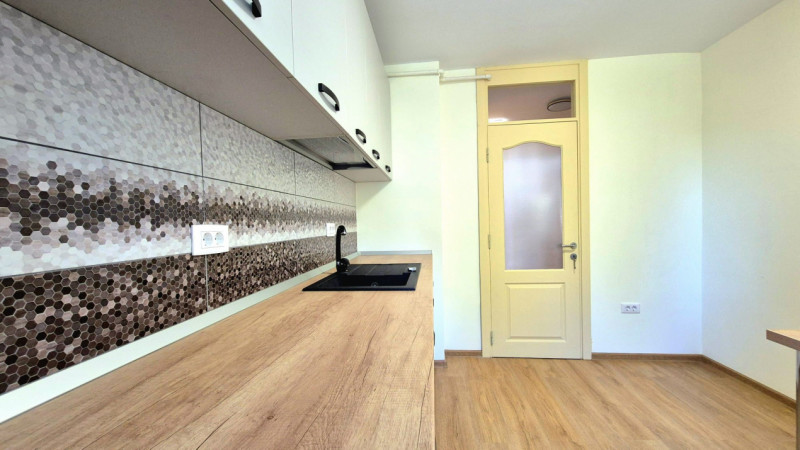 Apartament cu 3 camere in tractorul (partial Mobilat)