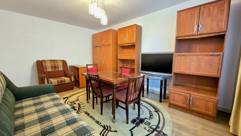 Apartament cu 3 camere in tractorul (partial Mobilat)