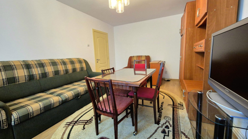 Apartament cu 3 camere in tractorul (partial Mobilat)