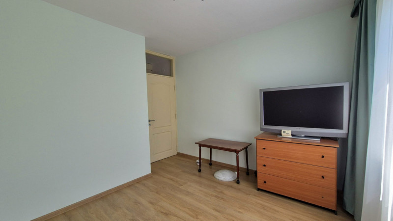 Apartament cu 3 camere in tractorul (partial Mobilat)