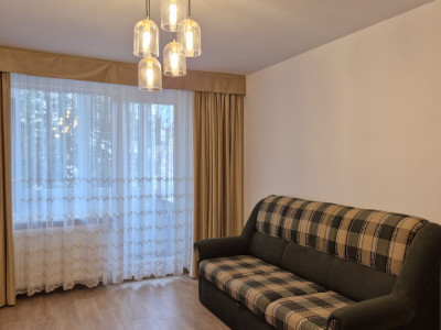 Apartament cu 3 camere in tractorul 