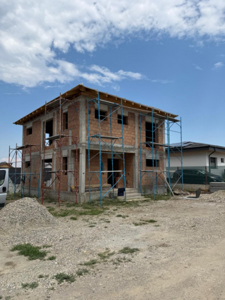 O casa gandita pentru familii care traiesc altfel. Si aleg altfel.