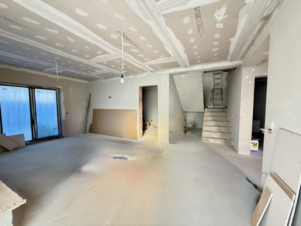 Casa individuala | zona exclusivista | utilitati complete | curent trifazic