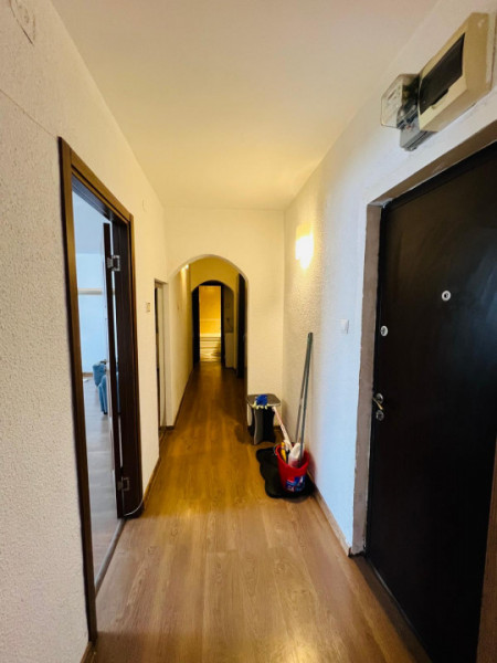 Apartament spatios, mobilat si utilat pe Bulevardul Grivitei