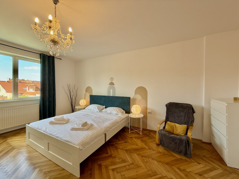 Locatie premium! Apartament 2 camere, suprafata generoasa –Centrul Vechi, Brasov