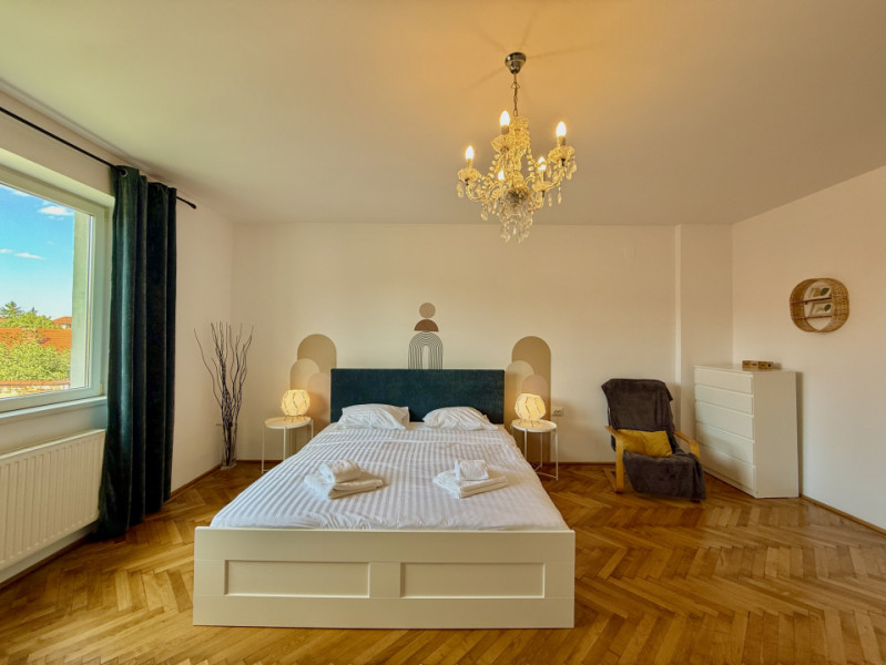 Locatie premium! Apartament 2 camere, suprafata generoasa –Centrul Vechi, Brasov