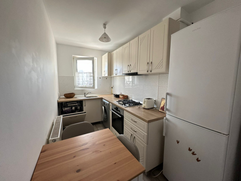 Apartament cu 3 camere, in cartierul Astra