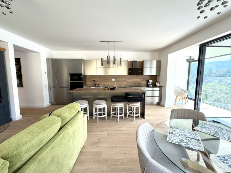 Apartament cu vedere panoramica – Complex Stejeris, Brasov, Drumul Poienii