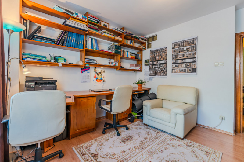 Apartament cozy, 4 camere, Racadau - pietonala