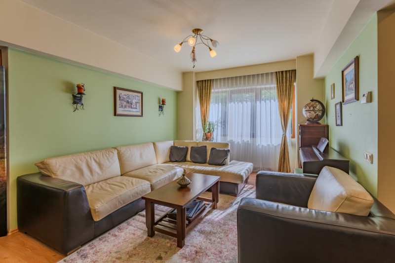 Apartament cozy, 4 camere, Racadau - pietonala