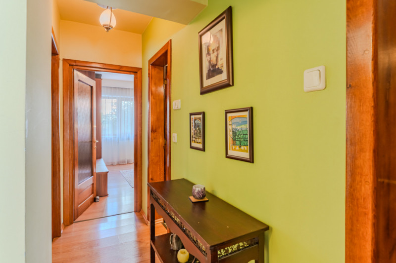 Apartament cozy, 4 camere, Racadau - pietonala