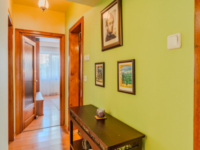 4 camere, luminos si gata de mutat