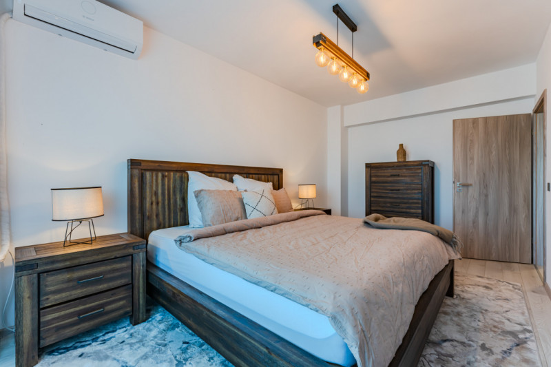 Apartament modern, 3 camere, mobilat, zona Coresi