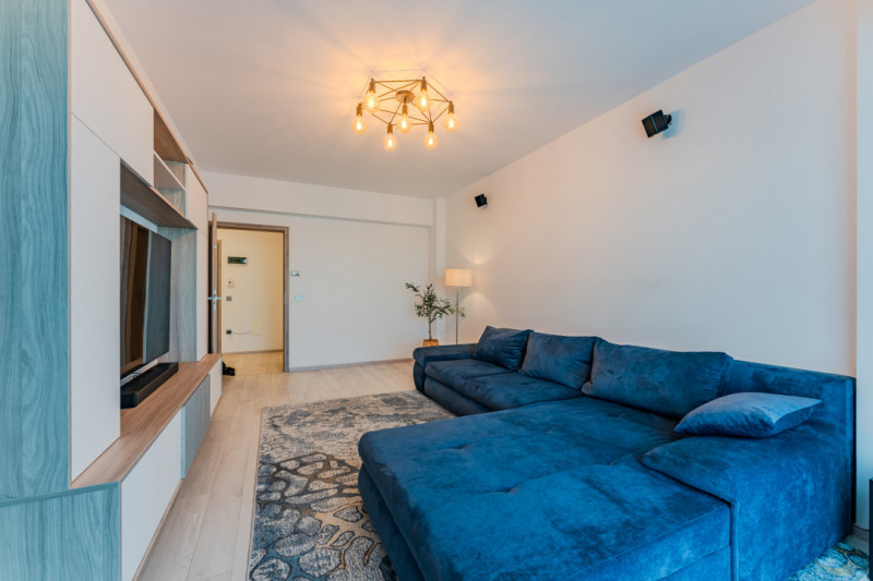Apartament modern, 3 camere, mobilat, zona Coresi