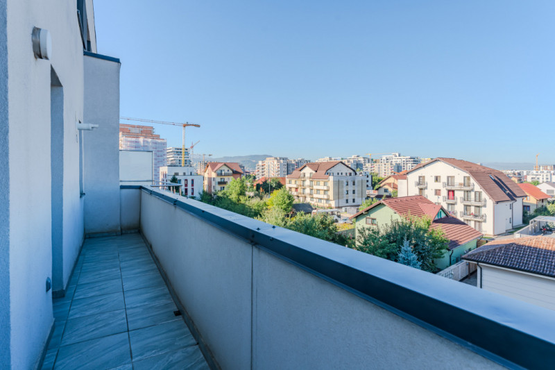 Apartament modern, 3 camere, mobilat, zona Coresi