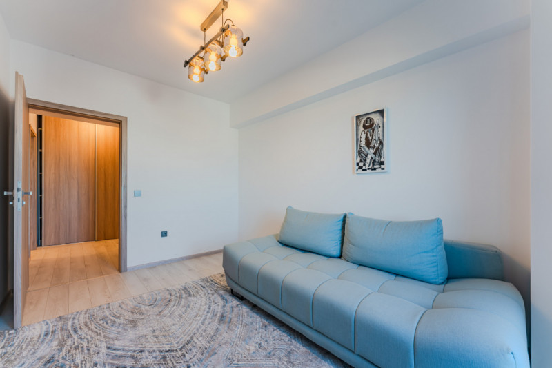 Apartament modern, 3 camere, mobilat, zona Coresi