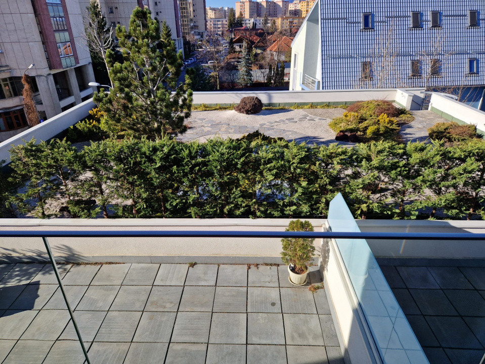 Apartament modern cu 3 camere pe 13 Decembrie 