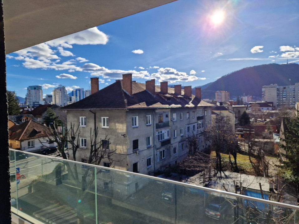Apartament modern cu 3 camere pe 13 Decembrie 