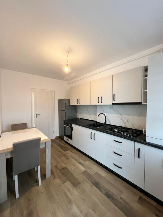 Apartament 2 camere decomandat, bloc nou