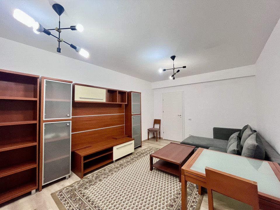 Apartament cu 2 camere în Tractorul 