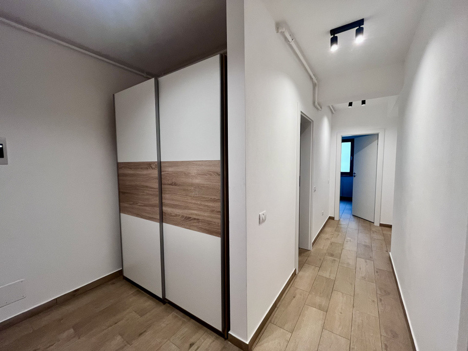 Apartament cu 2 camere în Tractorul 