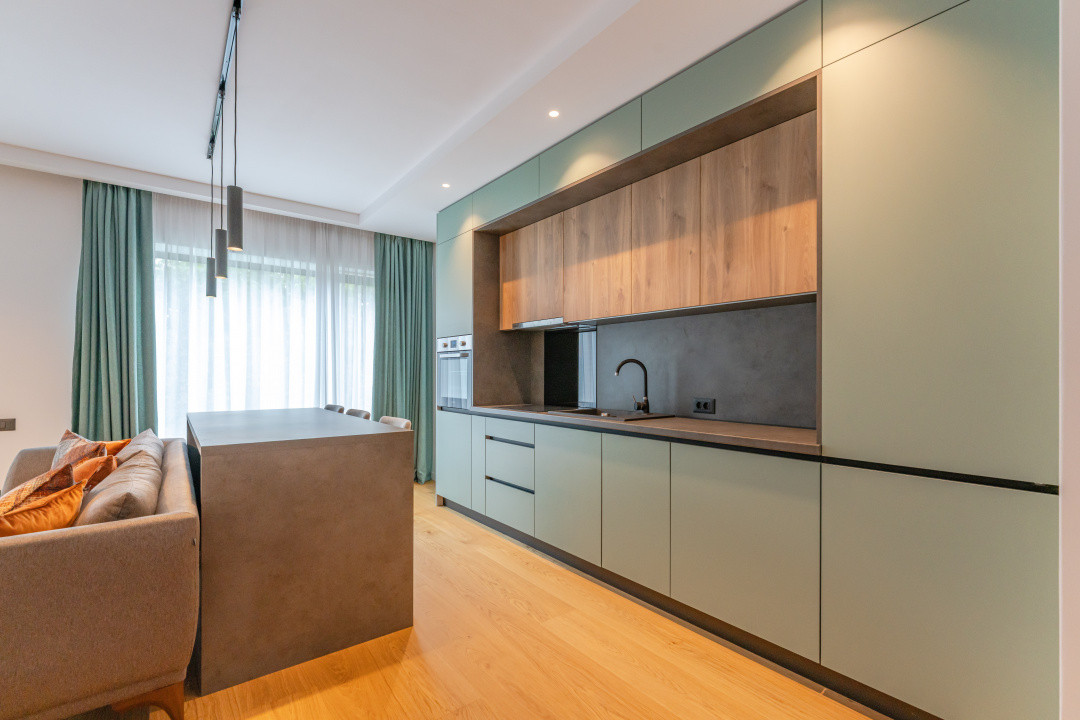 Închiriere apartament modern 3 camere cu vedere superbă Brașov