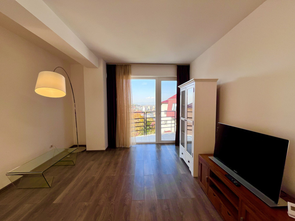 Apartament cu 3 camere in zona Centrala
