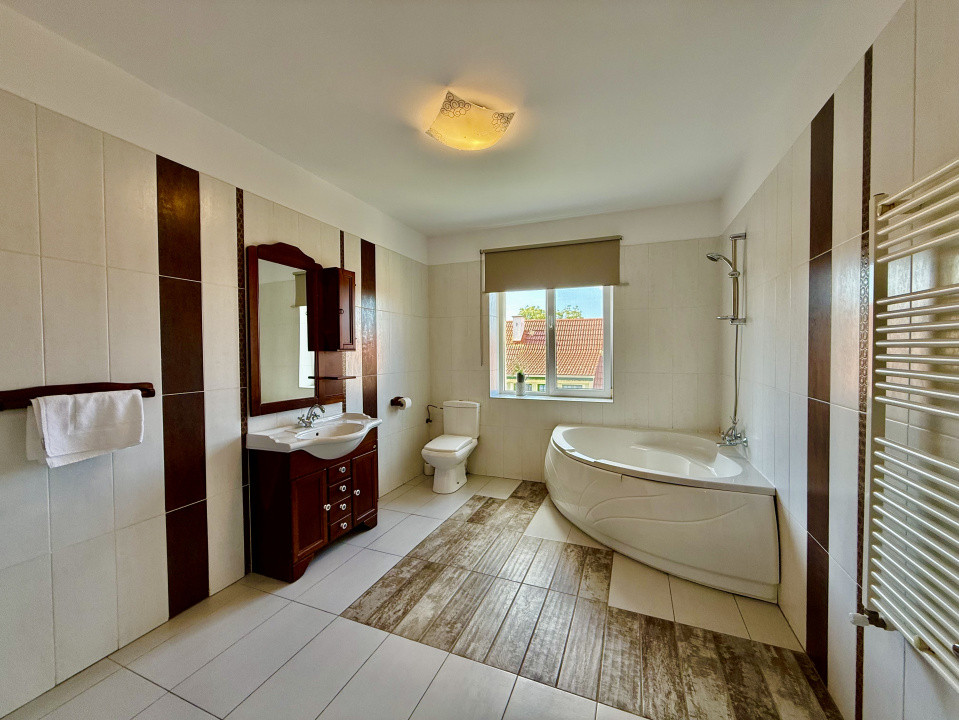 Locatie premium! Apartament 2 camere, suprafata generoasa –Central, Brasov