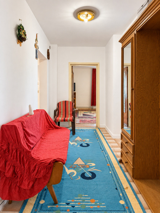Apartament de 3 camere, situat pe Carpaților