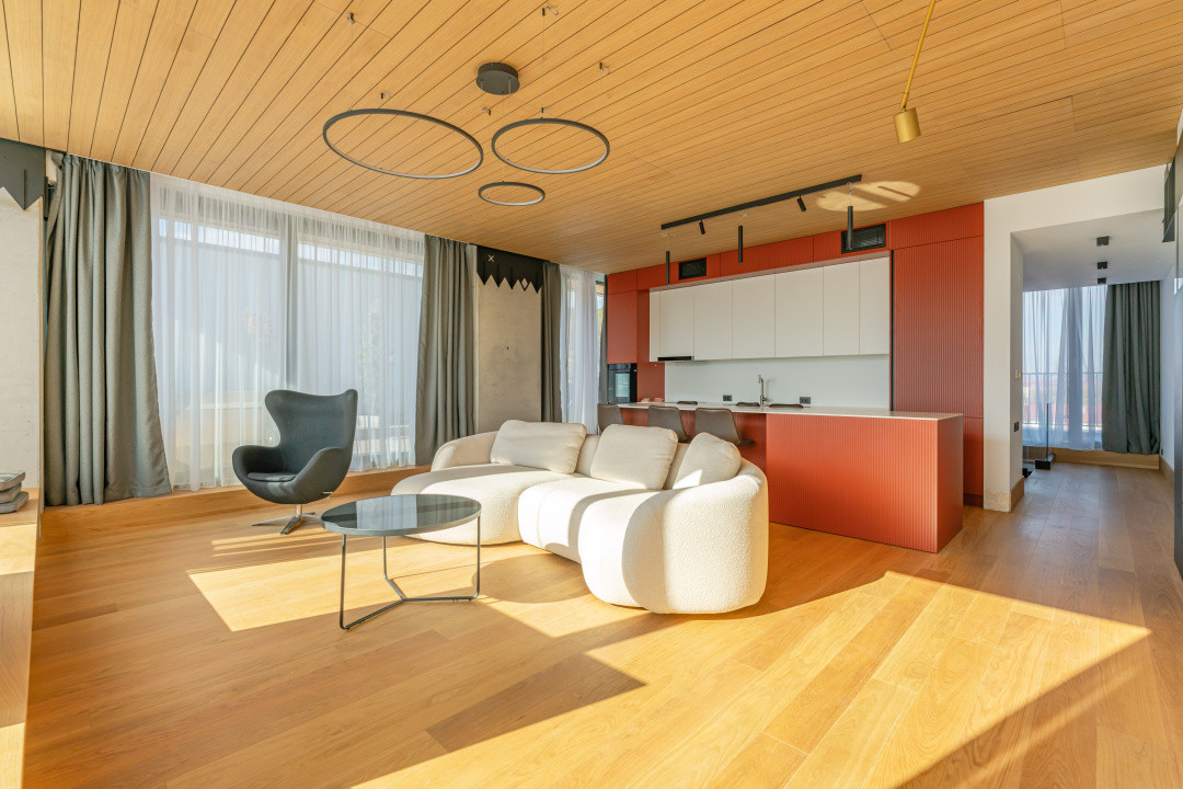 Penthouse de lux cu jacuzzi și vedere spectaculoasă spre Tâmpa