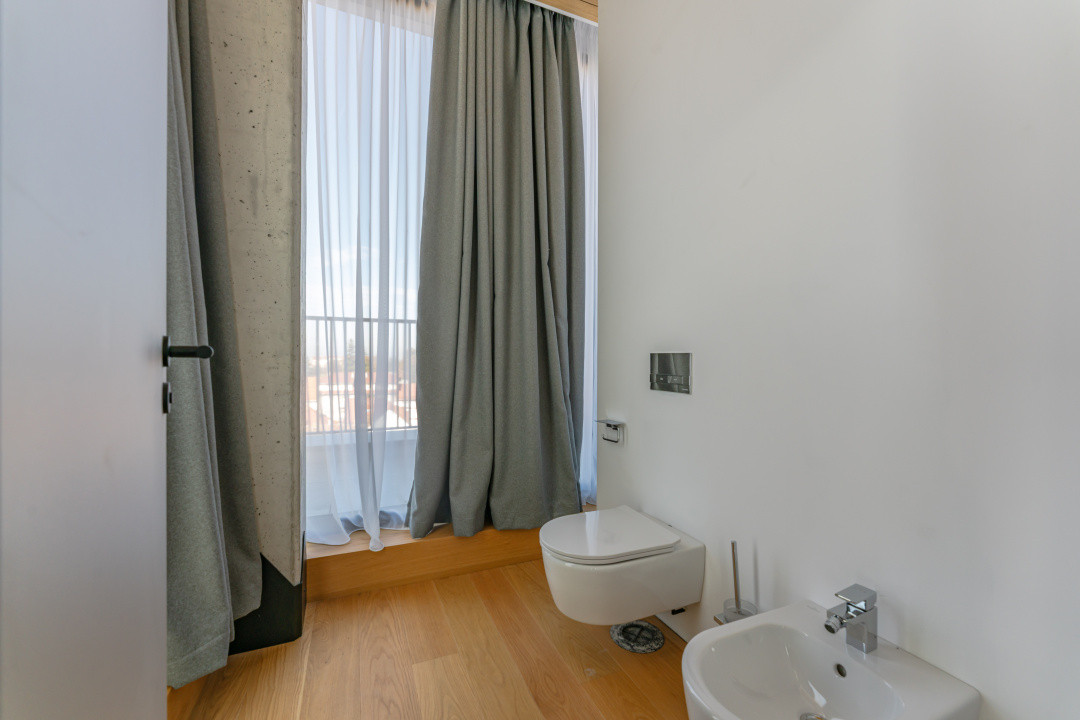 Penthouse de lux cu jacuzzi și vedere spectaculoasă spre Tâmpa