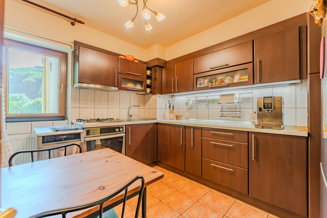 Locuinta ideala pentru familie | Apartament spatios 4 camere, Racadau, pietonala