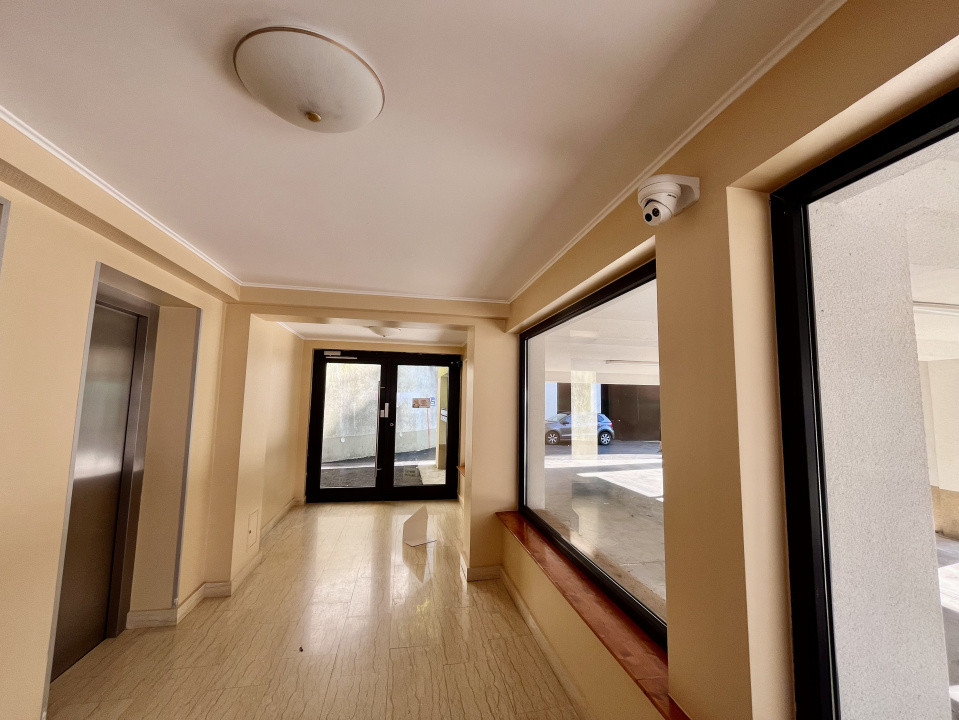 Apartament cu 3 camere in zona Centrala