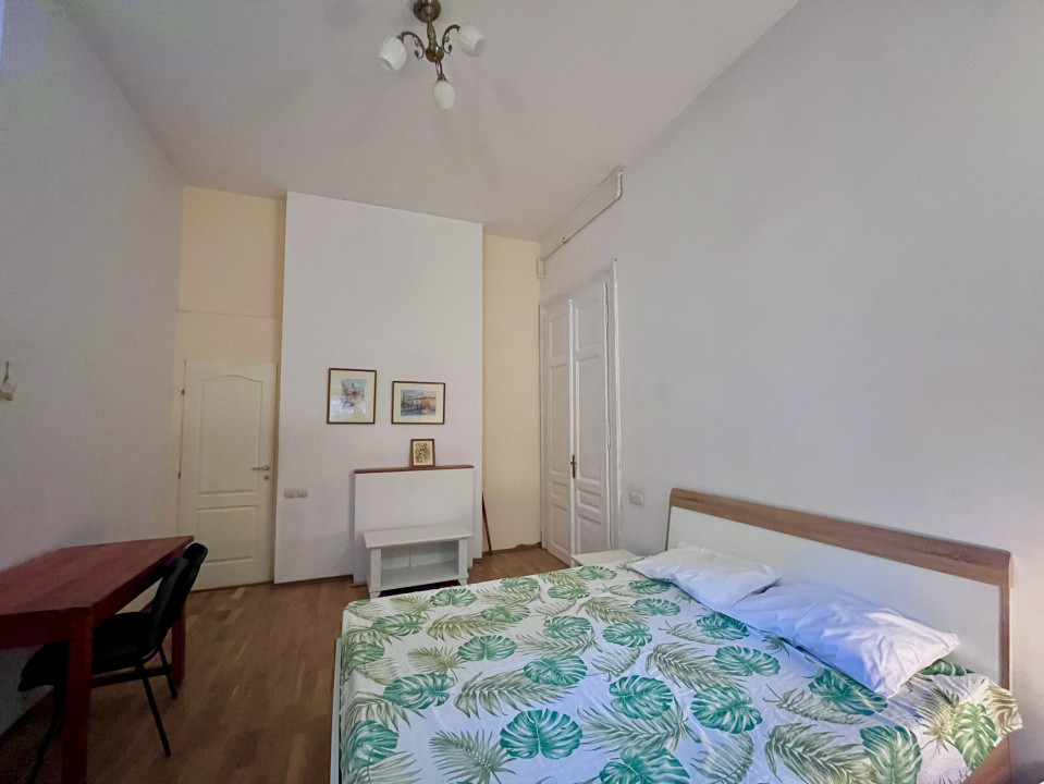 Apartament cu 3 camere in Șirul Livezii 