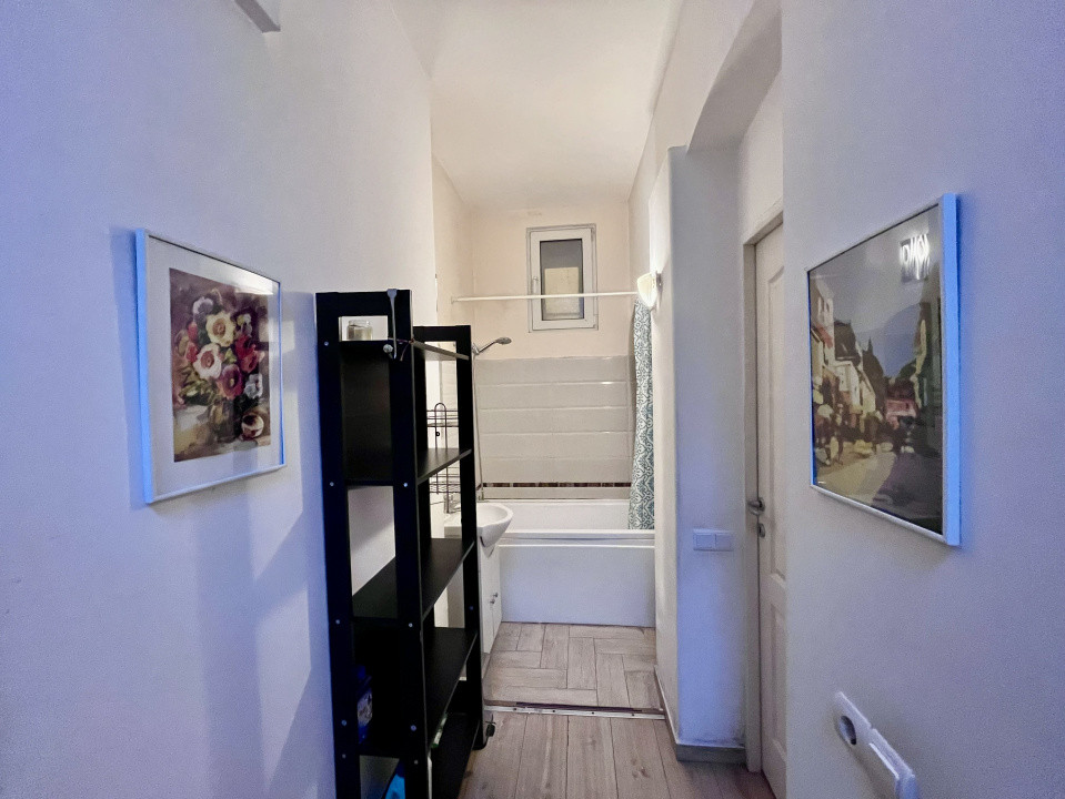 Apartament cu 3 camere in Șirul Livezii 