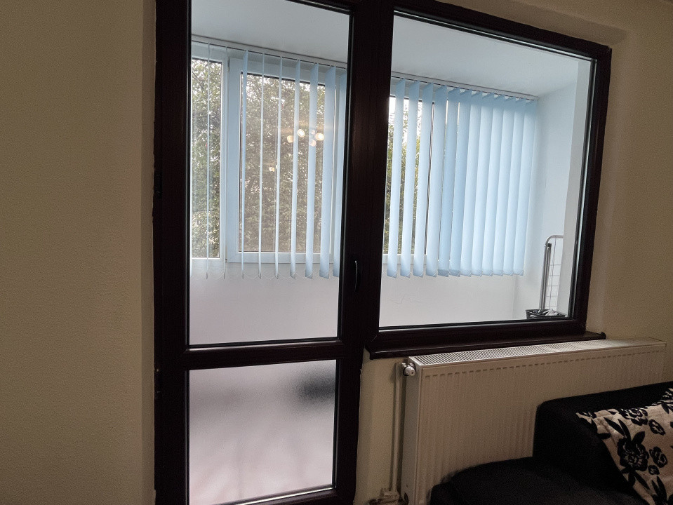 Apartament cu 4 camere în Tractorul