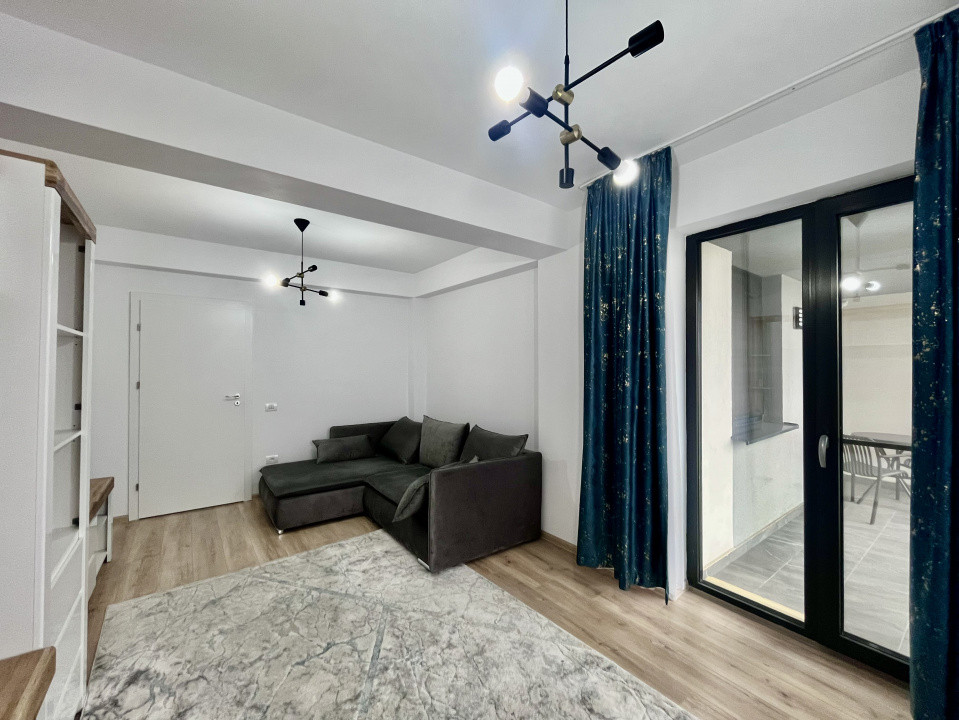 Apartament cochet cu 2 camere în Tractorul