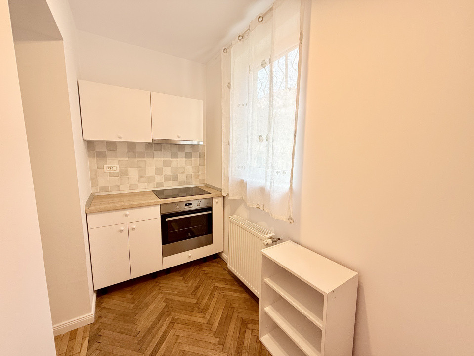 De inchiriat – Apartament 3 camere– Strada De Mijloc, Brasov (zona Centrala)