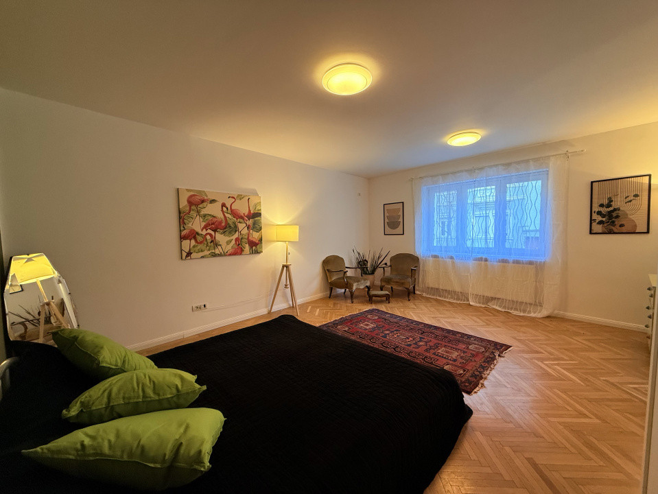 De inchiriat – Apartament 3 camere– Strada De Mijloc, Brasov (zona Centrala)