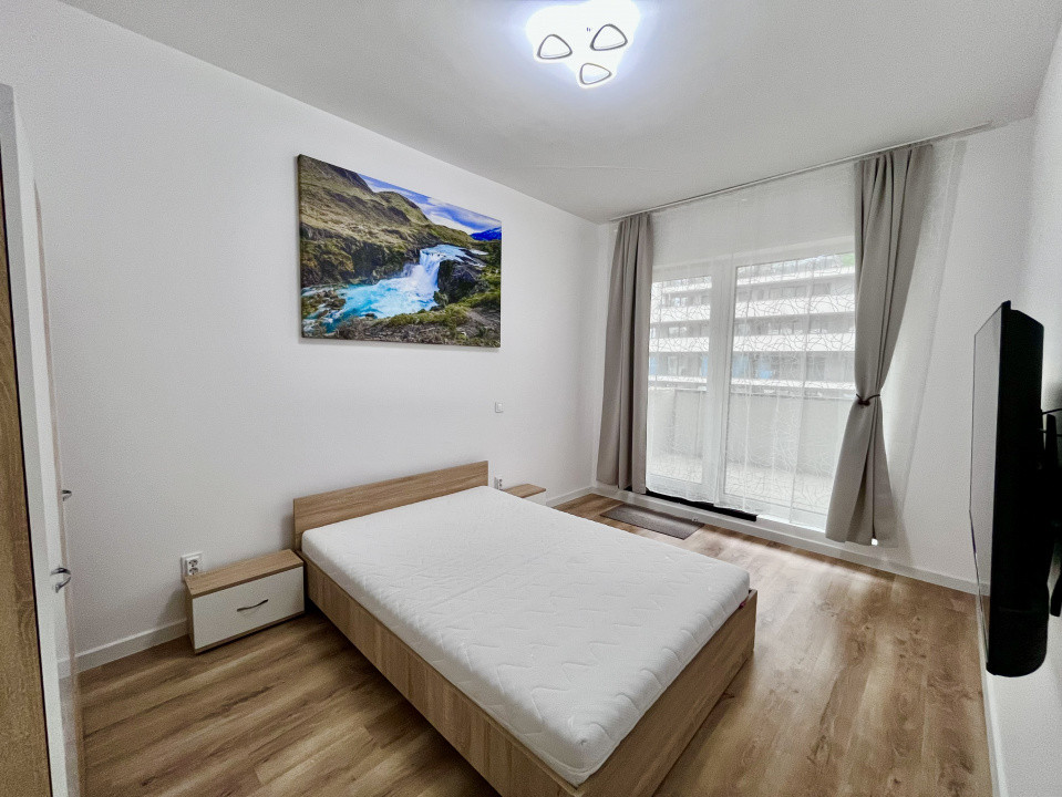 Apartament cu 3 camere în Tractorul 