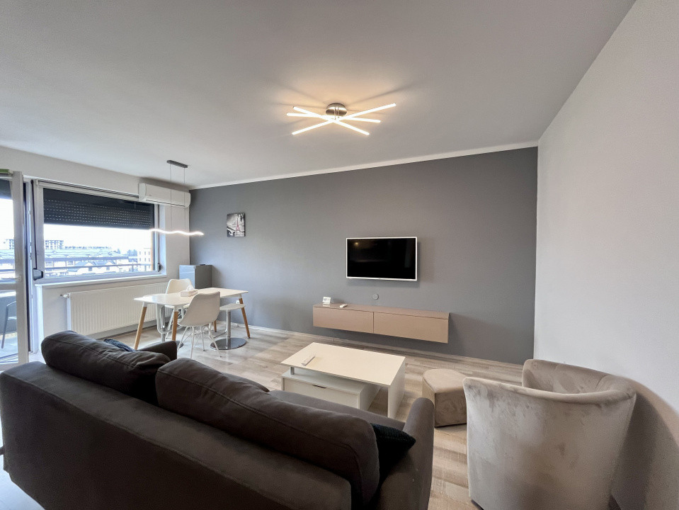 Studio modern în Grandis, Tractorul 